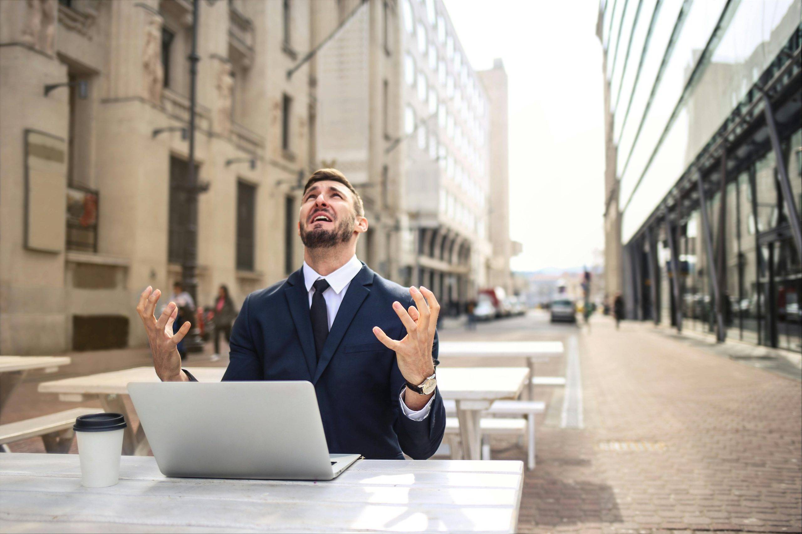 Las dos clases de adictos: adicto disfuncional y social